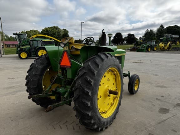 Image of John Deere 3020 equipment image 4