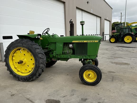 Image of John Deere 3020 equipment image 3