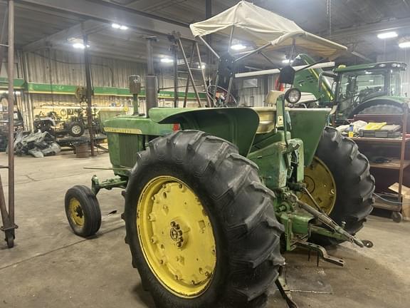 Image of John Deere 3020 equipment image 3