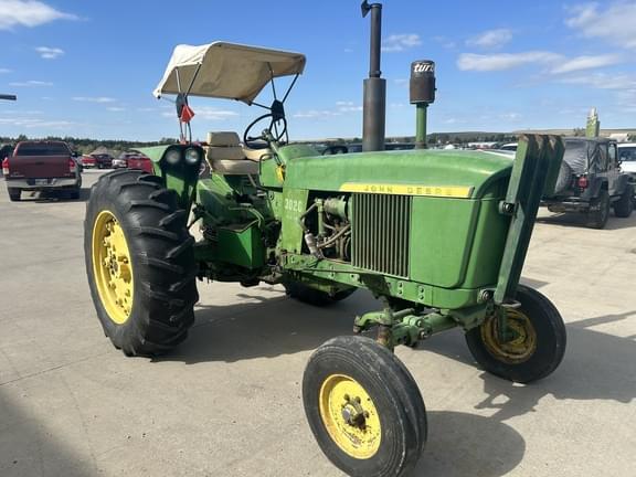 Image of John Deere 3020 equipment image 2