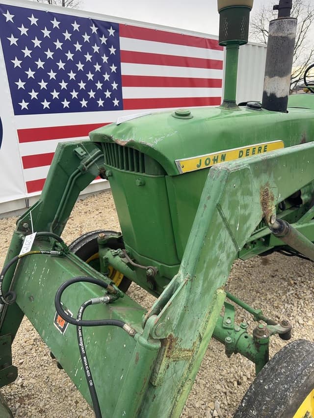 Image of John Deere 3020 equipment image 4