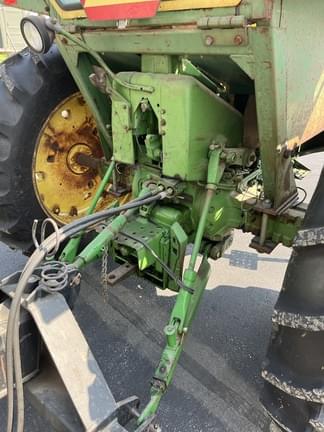 Image of John Deere 3020 equipment image 4