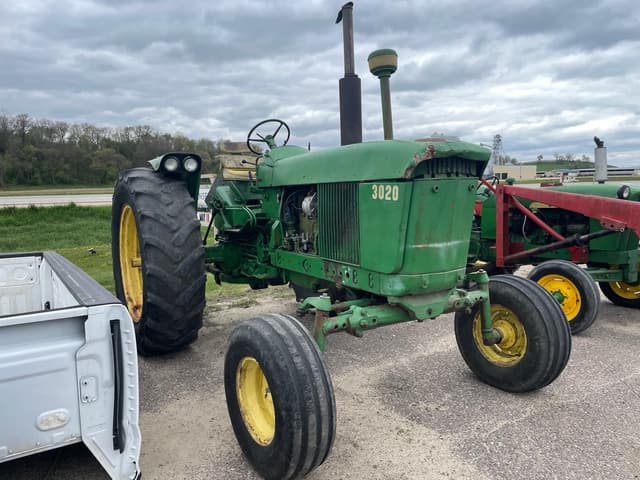 Image of John Deere 3020 equipment image 2