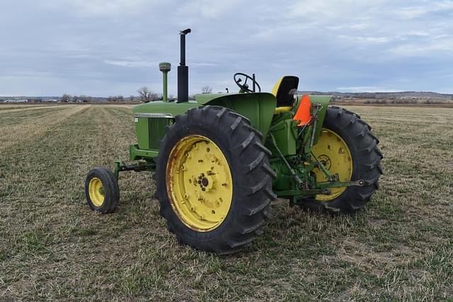 Image of John Deere 3020 equipment image 3