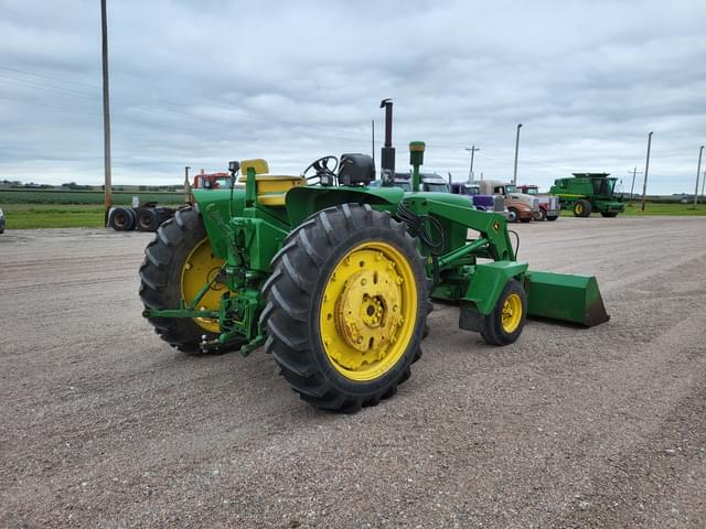Image of John Deere 3020 equipment image 2
