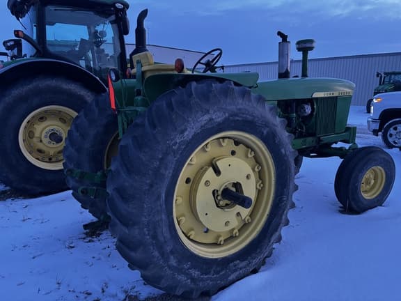 Image of John Deere 4020 equipment image 3