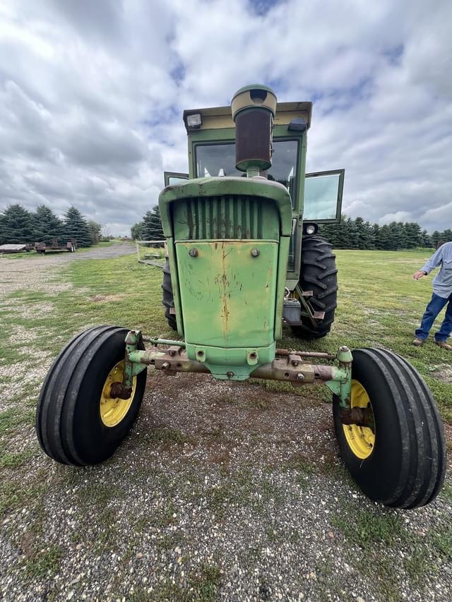 Image of John Deere 4020 equipment image 2