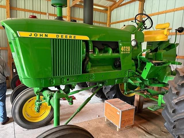 Image of John Deere 4020 equipment image 1