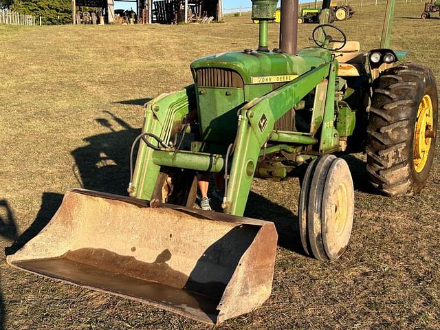 Image of John Deere 4020 equipment image 3