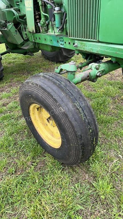 Image of John Deere 4020 equipment image 3