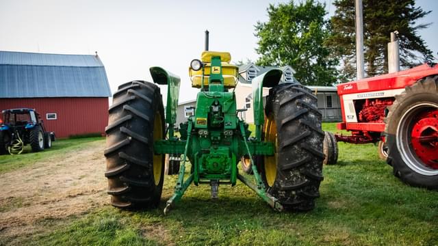 Image of John Deere 4020 equipment image 4