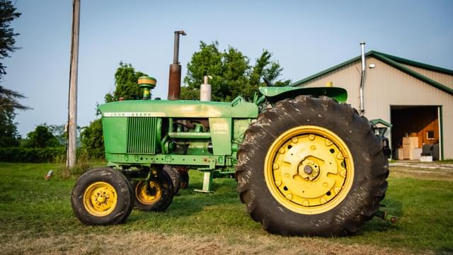 Image of John Deere 4020 equipment image 2