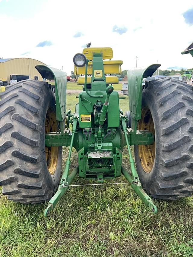 Image of John Deere 4020 equipment image 4