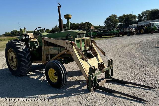 Image of John Deere 4020 equipment image 2