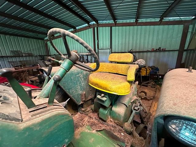 Image of John Deere 4020 equipment image 3