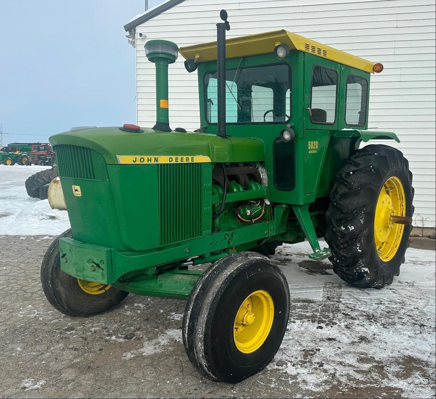 1968 John Deere 5020 Equipment Image0