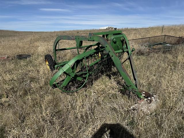 Image of John Deere 851 equipment image 1