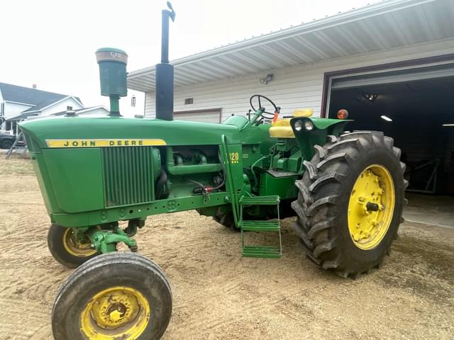 Image of John Deere 4020 equipment image 1