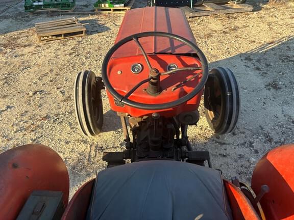 Image of Massey Ferguson 135 equipment image 4