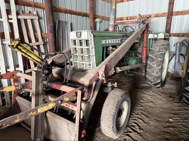 Image of Oliver 1550 equipment image 1
