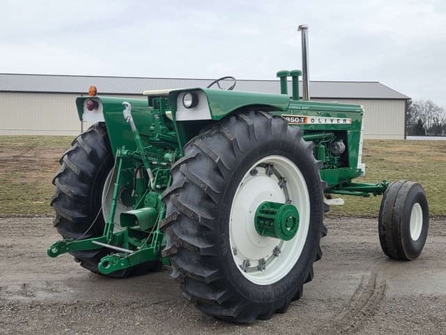 Image of Oliver 1950-T equipment image 4