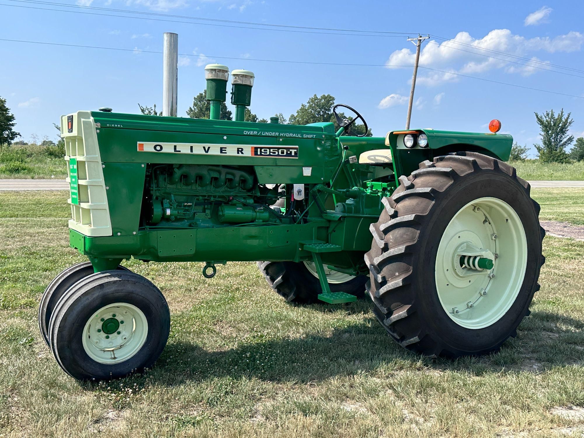 Main image Oliver 1950-T