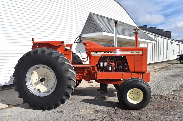 Image of Allis Chalmers 220 equipment image 1