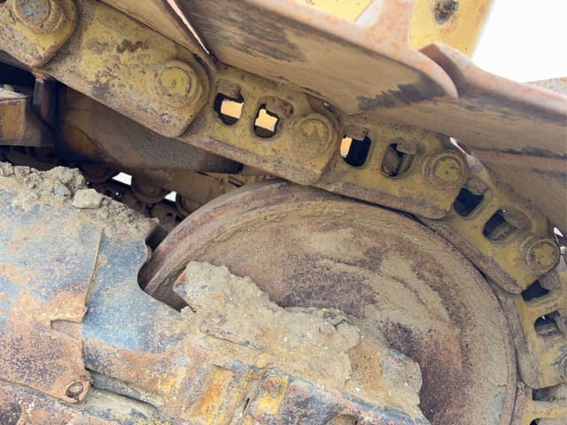 Image of Caterpillar D6C equipment image 4