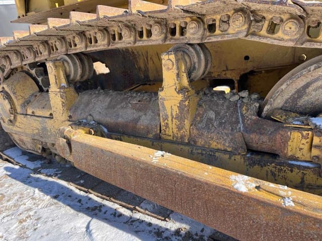 Image of Caterpillar D6C equipment image 4