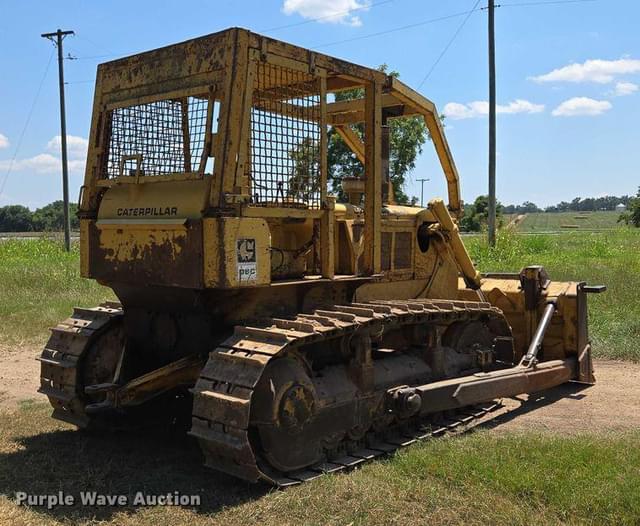 Image of Caterpillar D6C equipment image 4