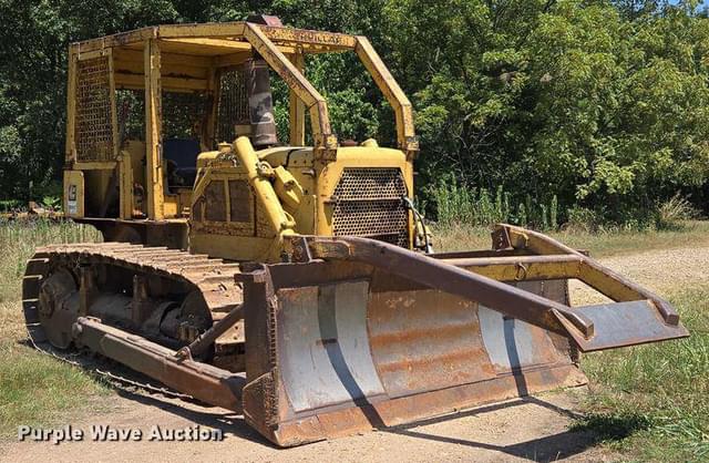 Image of Caterpillar D6C equipment image 2