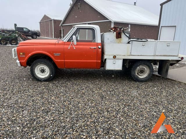 Image of Chevrolet C20 equipment image 3