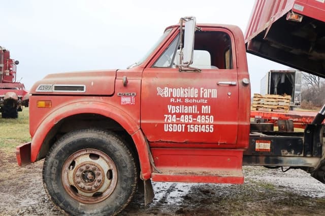 Image of Chevrolet C50 equipment image 1