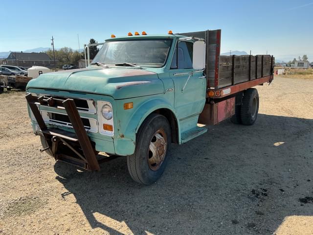Image of Chevrolet C50 equipment image 1