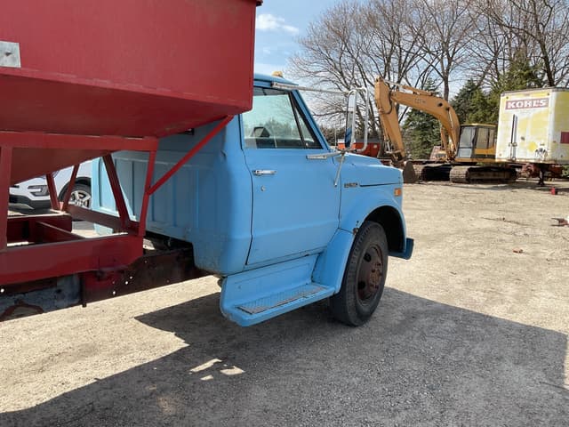 Image of Chevrolet C50 equipment image 3