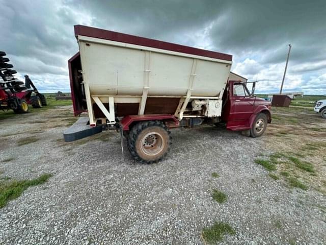 Image of Chevrolet C50 equipment image 4