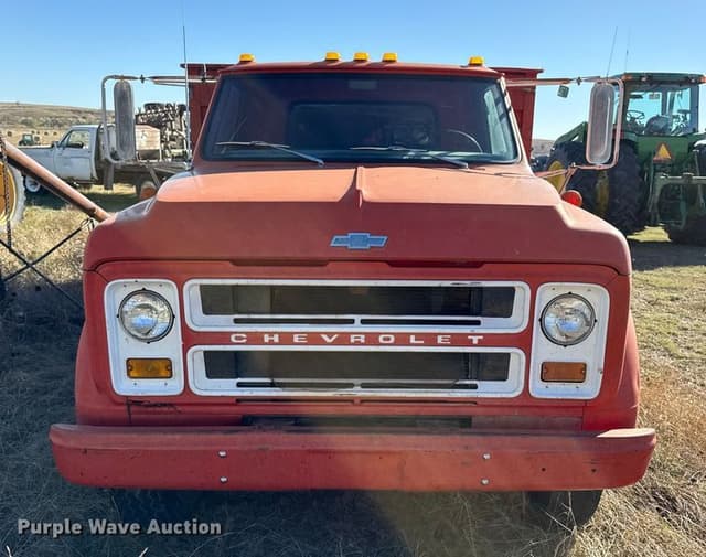 Image of Chevrolet C50 equipment image 1