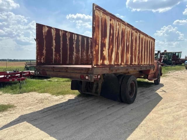 Image of Chevrolet C50 equipment image 3