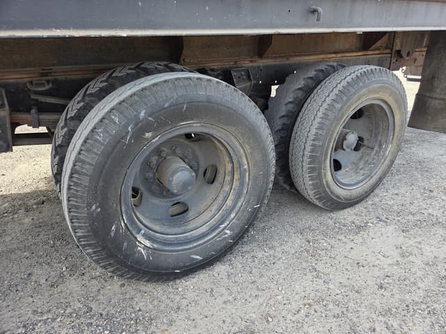 Image of Chevrolet C50 equipment image 4