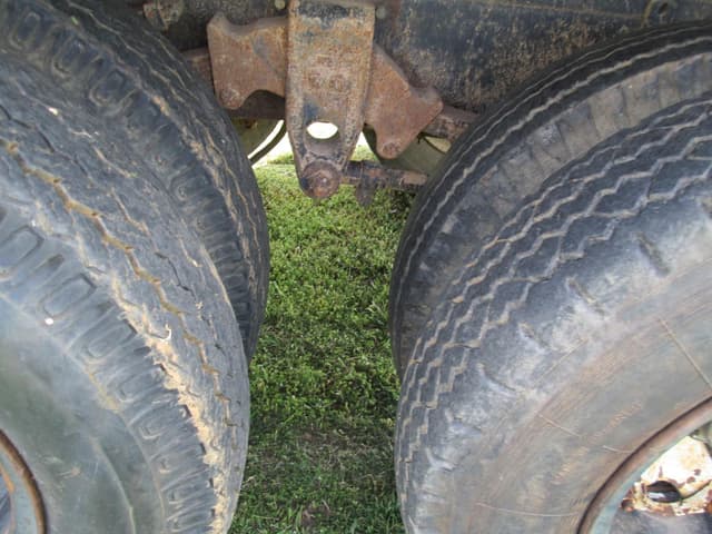 Image of Chevrolet C60 equipment image 4