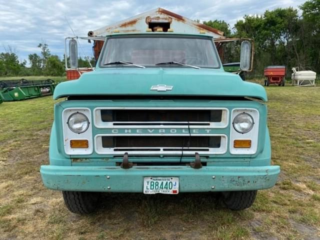 Image of Chevrolet C50 equipment image 2