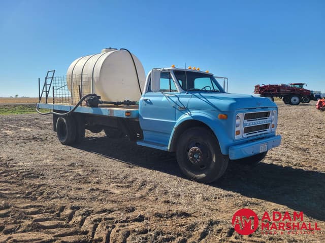 Image of Chevrolet C50 equipment image 1