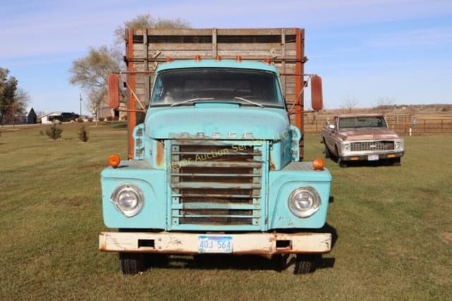 Image of Dodge 500 equipment image 2