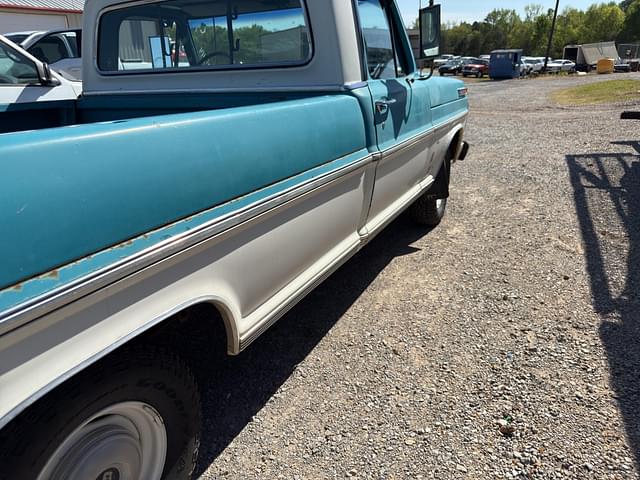 Image of Ford F-100 equipment image 2