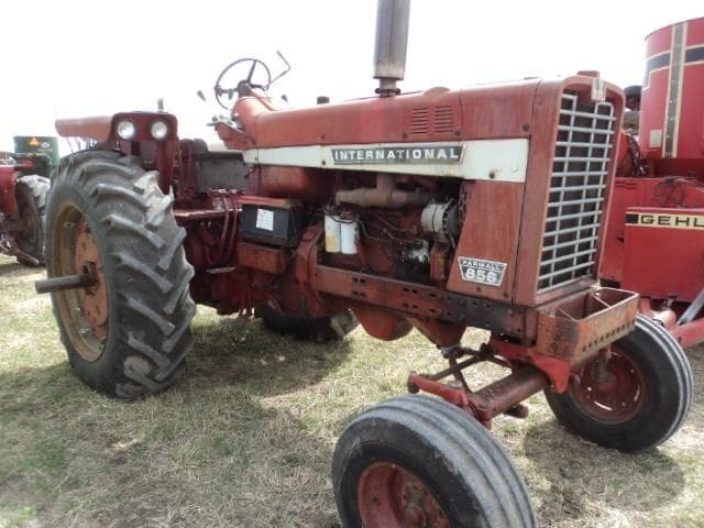 Image of International Harvester 856 Image 1