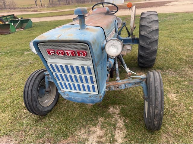 Image of Ford 3000 equipment image 1