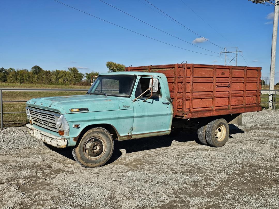 Image of Ford F-350 Primary image
