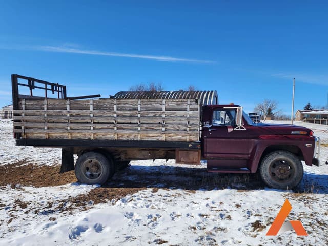 Image of Ford F-600 equipment image 3