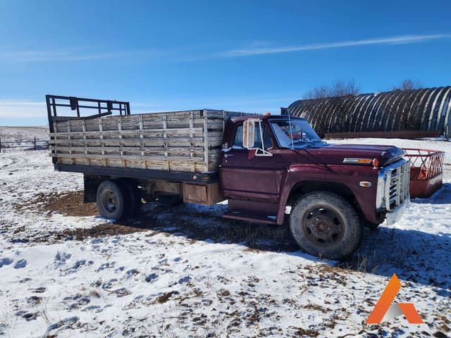 Image of Ford F-600 equipment image 2