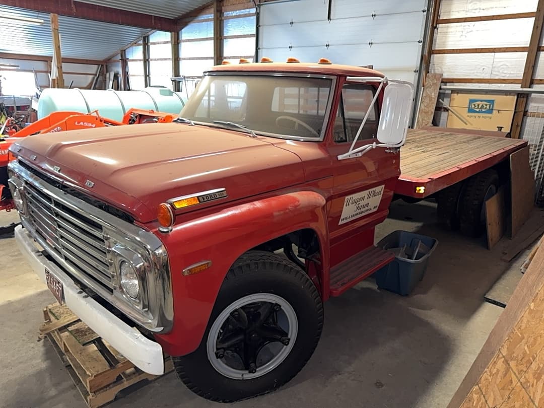 Image of Ford F-600 Primary image